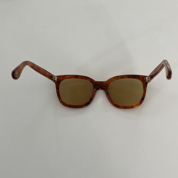 HP 🎉- Gucci Mens sunglasses , GG0571S Havana - Picture 5 of 11